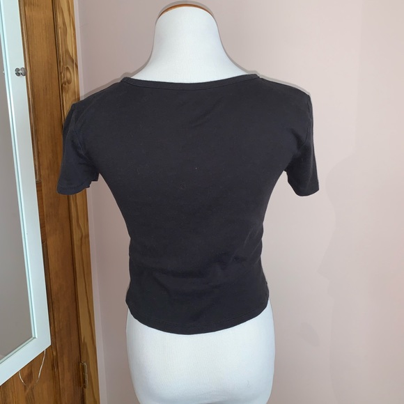 Black cropped tee shirt from SO - Picture 2 of 3